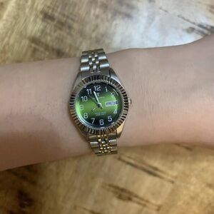 NEW Ottimo Ladies Round Green Date Dial Water Proof Silver Linked Band